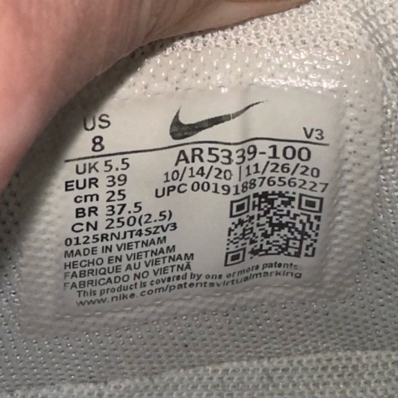 Air Force 1’s SAGE LOW - Picture 3 of 3